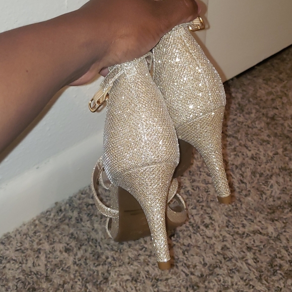 sandals - Picture 2 of 2